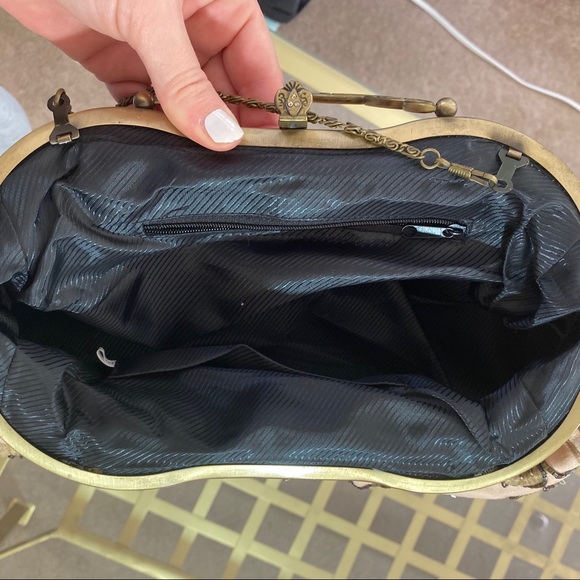 Floral Beaded Handbag - Picture 7 of 8